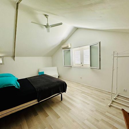 Maison Avec Piscine อองทีบส์ ภายนอก รูปภาพ