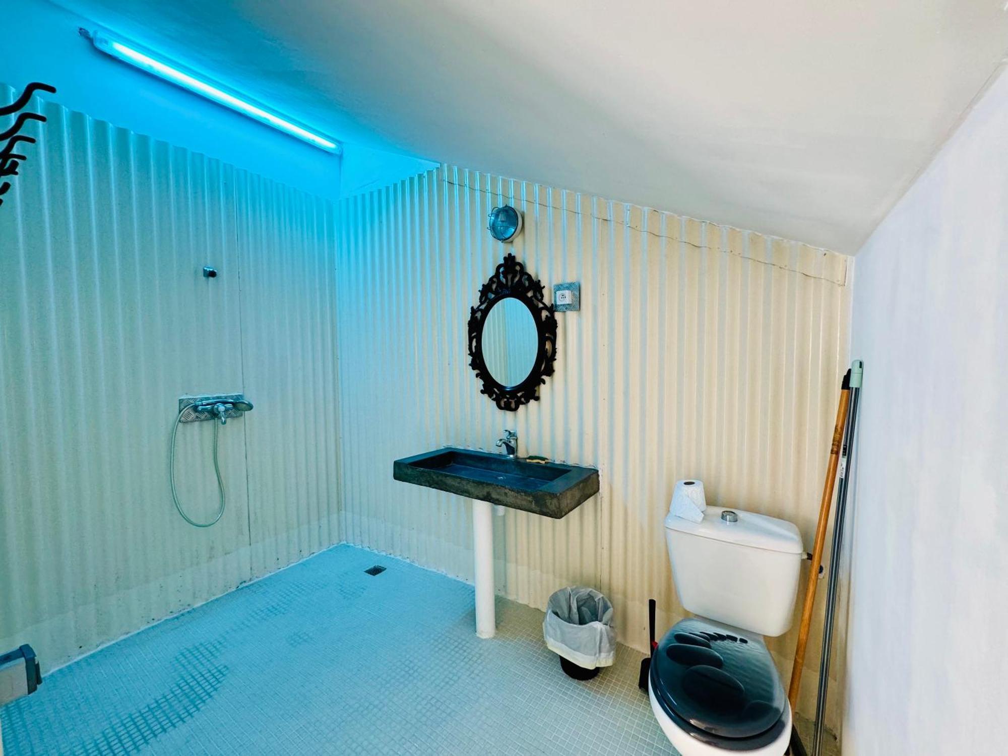 Maison Avec Piscine อองทีบส์ ภายนอก รูปภาพ
